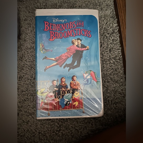 Bedknobs and broomsticks vhs